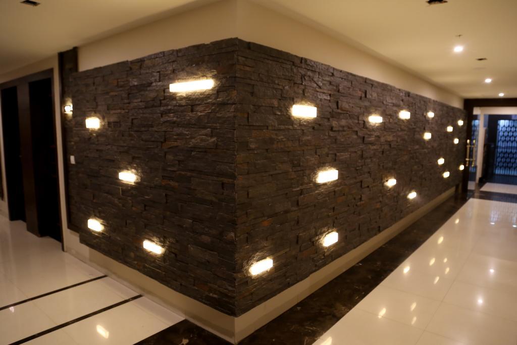Meghdoot Hotel & Resort Ujjain Esterno foto